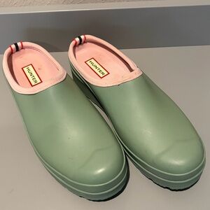 HUNTER Women’s Original Play Clog Light Green and Pink Waterproof Shoe Size 9